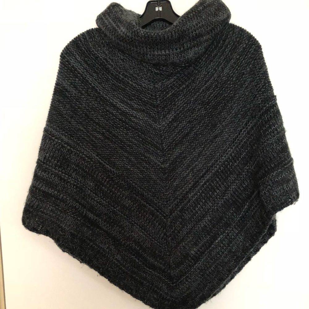 Grey marble poncho